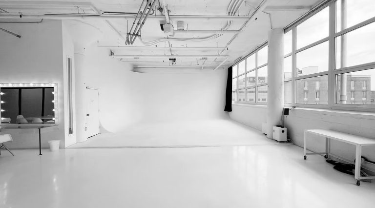Echoes of Form: Ghost Mannequin and Fashion in the Big Apple