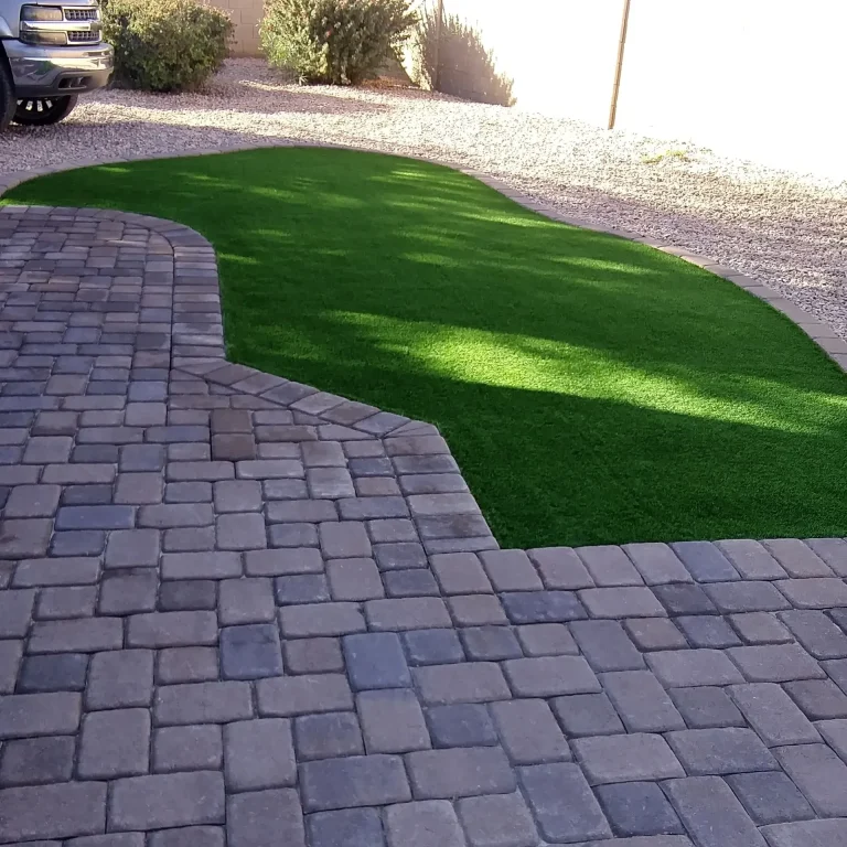 Solid borders and quiet pride with block fencing