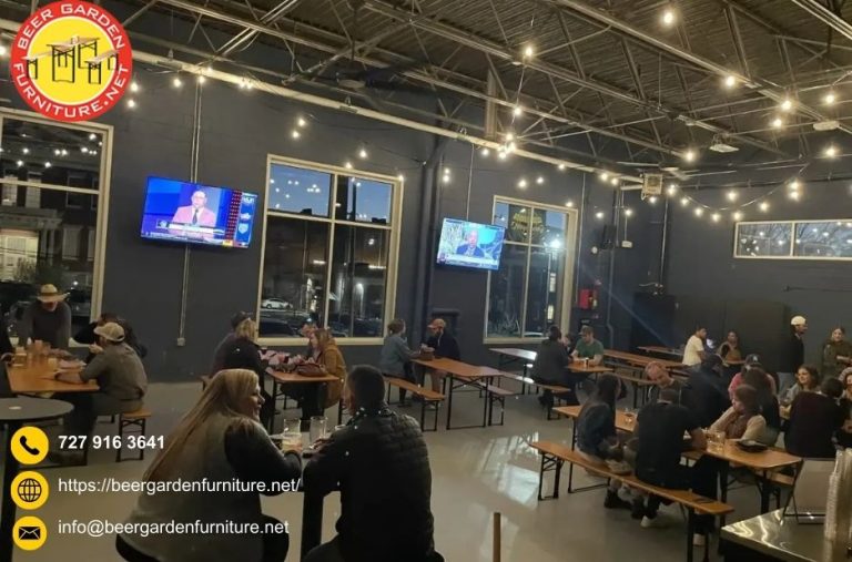 Outdoor Café Tables: Durable Hardware for All-Weather Seating