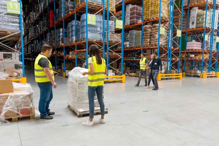 Smart B2B Warehousing: Streamlined Storage and Distribution Smart B2B Warehousing: Streamlined Storage and Distribution