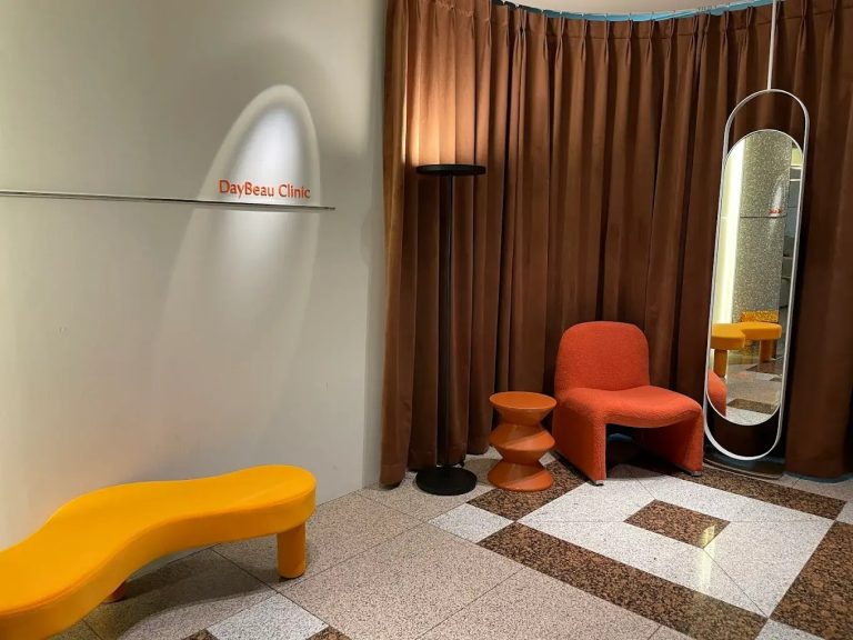 Refining the jawline with subtle cosmetic injections