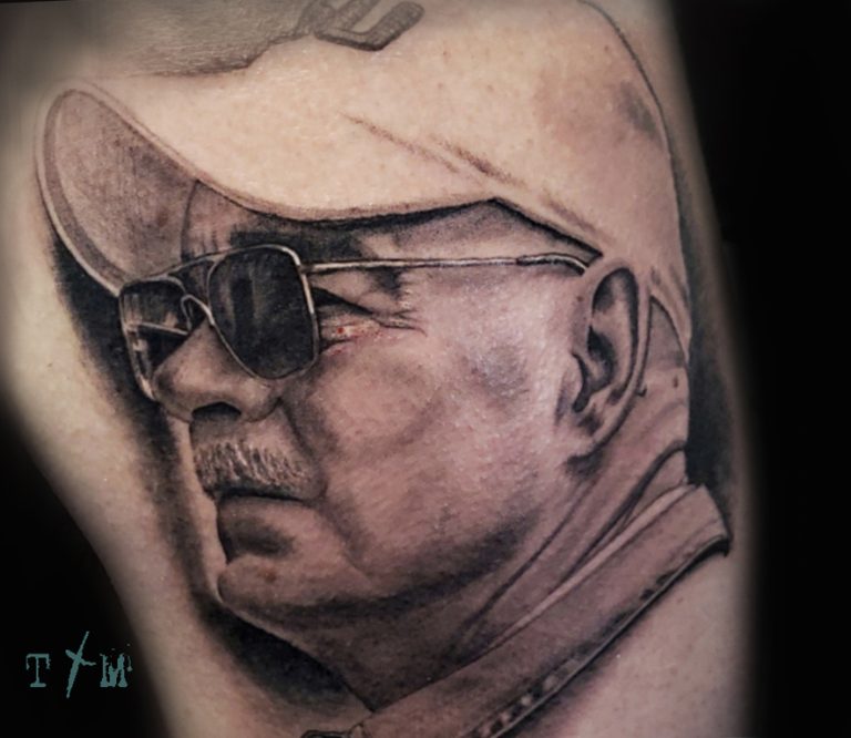 Capture Your Pet’s Spirit: Expert Portrait Tattoo Artists Nearby