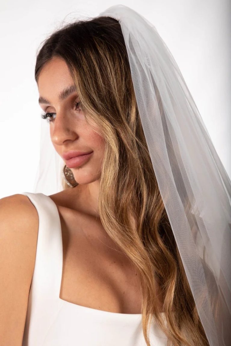 Timeless elegance: bridal gowns with intricate lace detailing