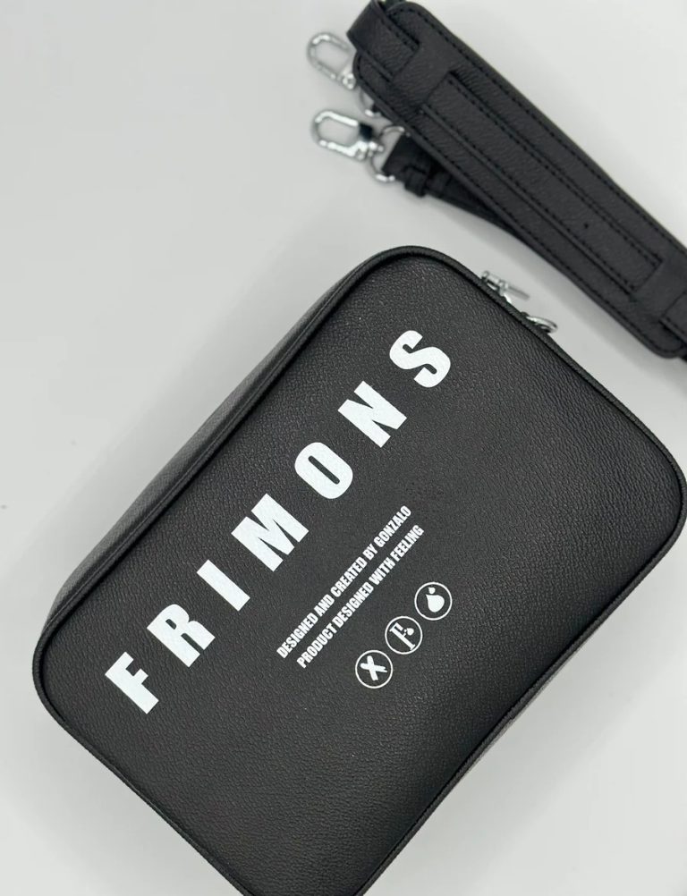 Elevate Your Everyday with a Premium Leather Crossbody for Men Elevate Your Everyday with a Premium Leather Crossbody for Men
