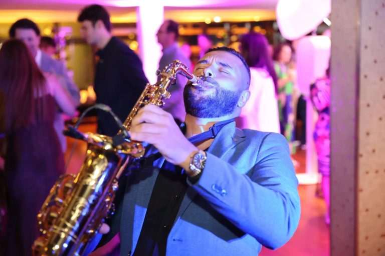 Unforgettable Sydney DJ & Saxophonist for Events