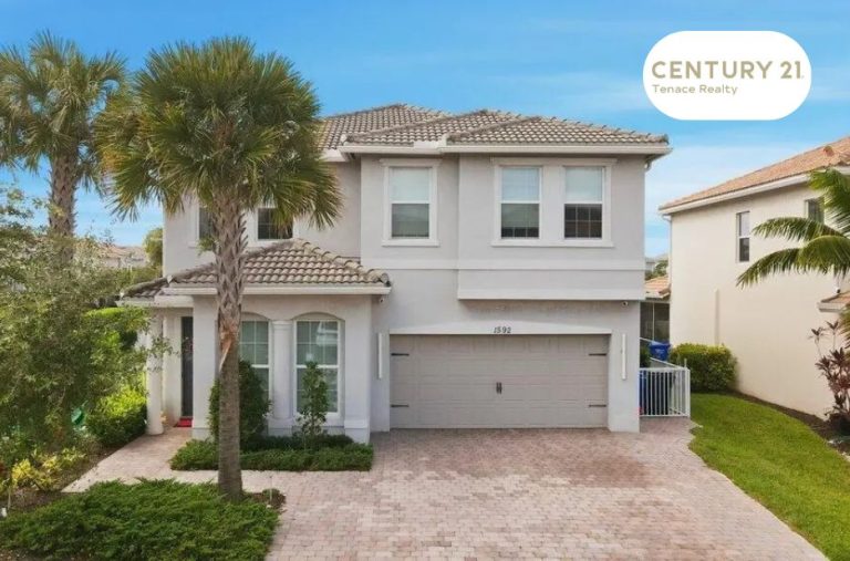 Exclusive Wellington Homes: Luxury Living Near Beaches and Golf
