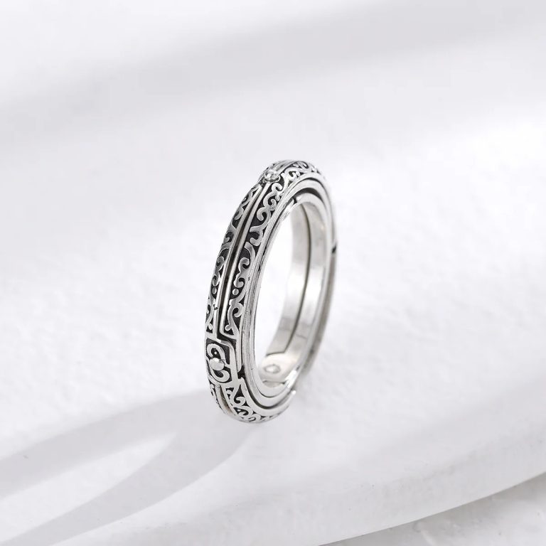 Sensitive ears? Discover gleaming comfort with allergy-friendly silver jewelry