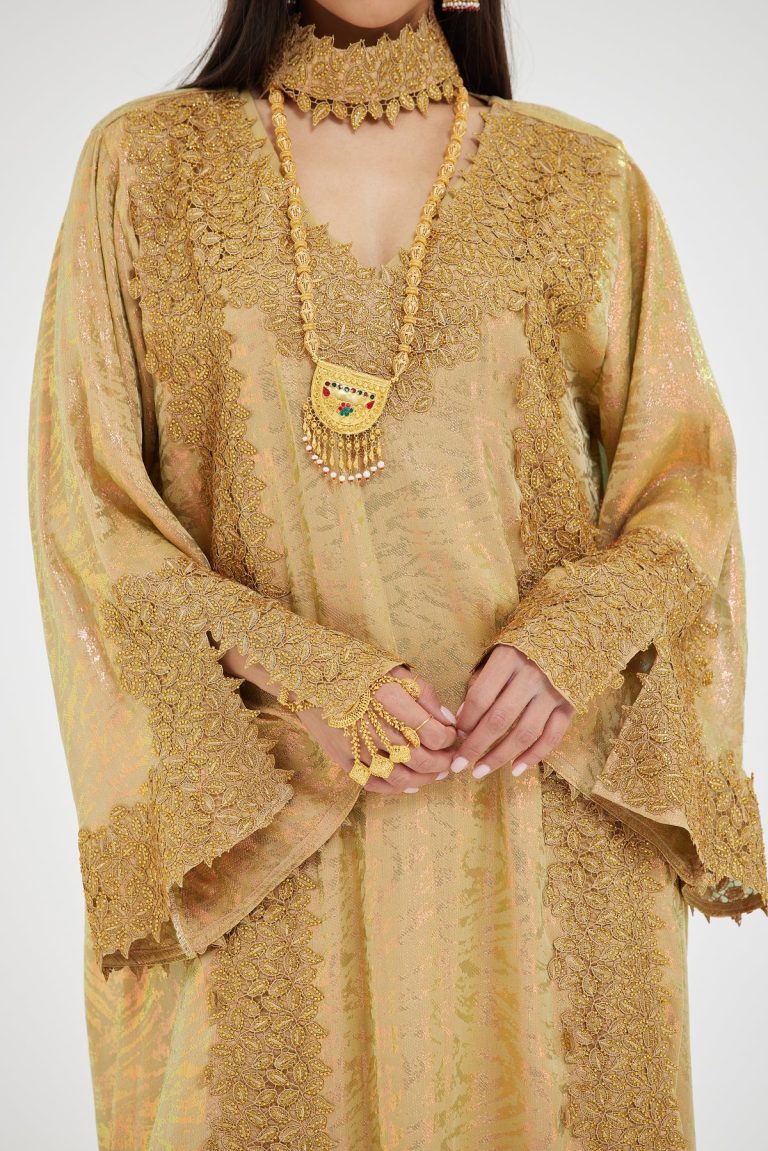 Elegant Contemporary Kaftan Abaya for Modern Wardrobes Elegant Contemporary Kaftan Abaya for Modern Wardrobes