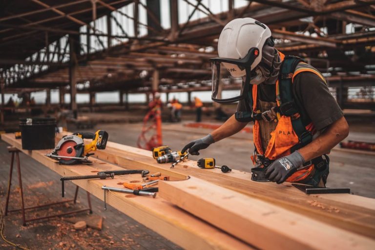 Valuing Heavy Equipment: A Practical Guide for Business Decisions
