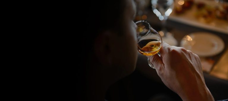 Elevate Your Home Whisky Tasting: A Curated Kit Guide Elevate Your Home Whisky Tasting: A Curated Kit Guide