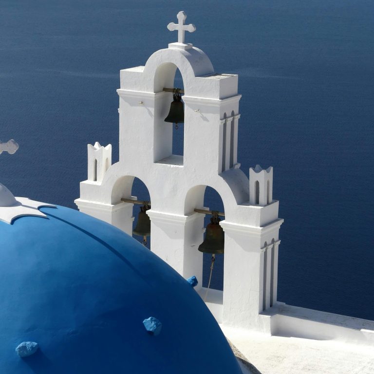 Discover the best day trips in Santorini for every traveller