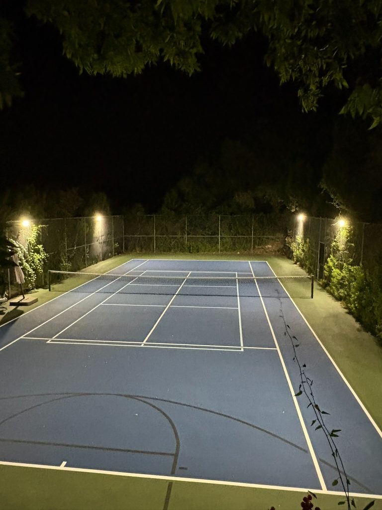 Lock in your pickleball slot: simple tips for busy courts