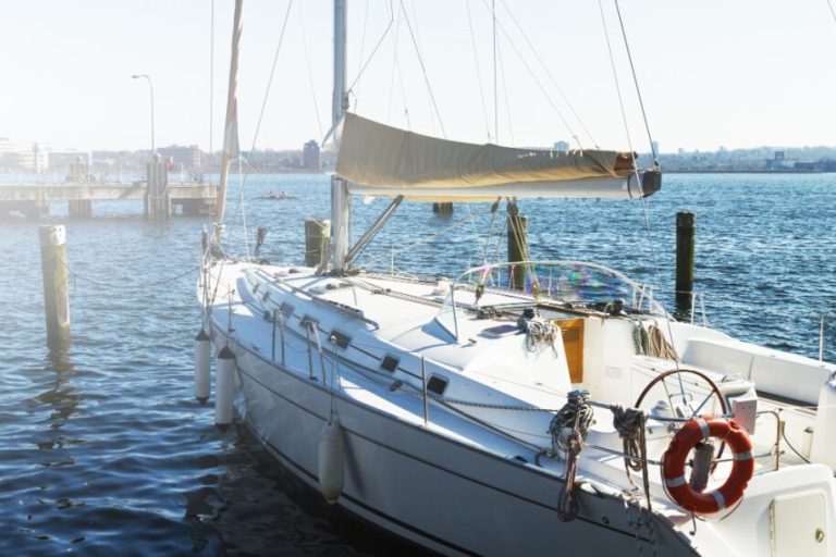 Affordable Yacht Experiences in Dubai: How to Sail Smart and Save