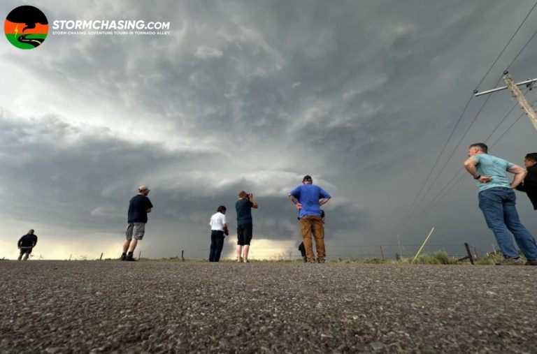 Chase Severe Weather Safely: Guided Tours with Expert Storm Enthusiasts