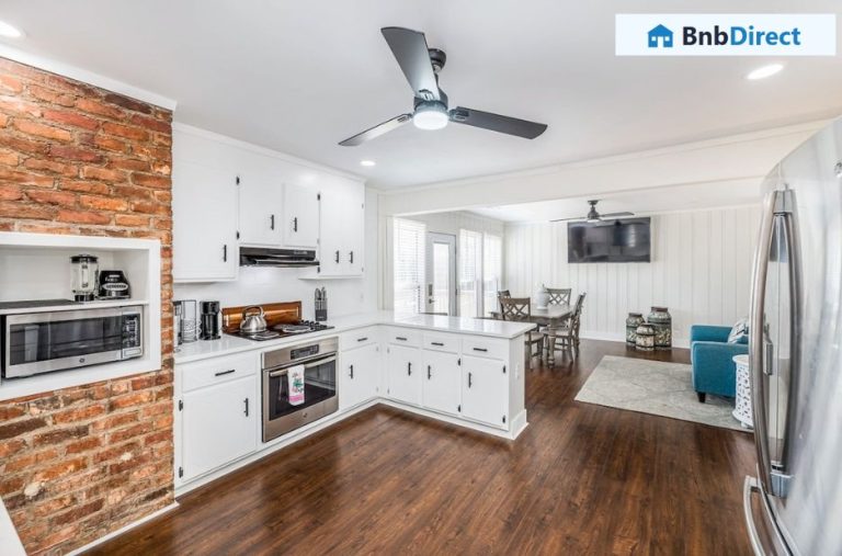 Break Free from Airbnb Fees with a Direct Booking Builder