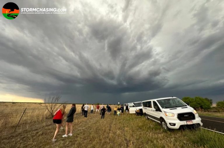 Storm Chasing Tornado: Experience the Thrill Safely with Expert Guides
