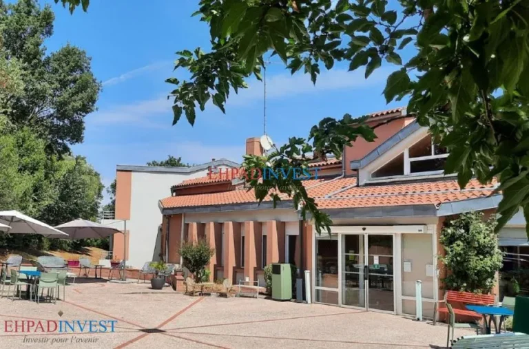 Investir dans un EHPAD : Guide complet pour optimiser votre capital en maison de retraite médicalisée