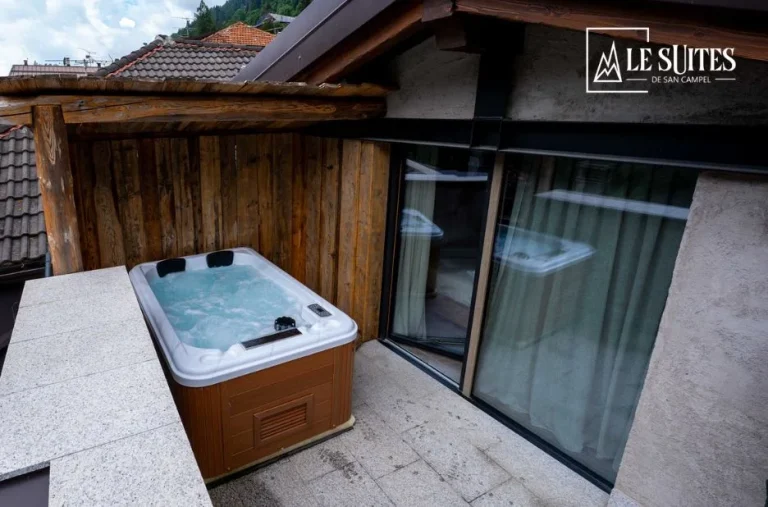 Découvrez LE SUITES DE SAN CAMPEL : Hébergement de charme à Ponte di Legno avec vues alpines exceptionnelles