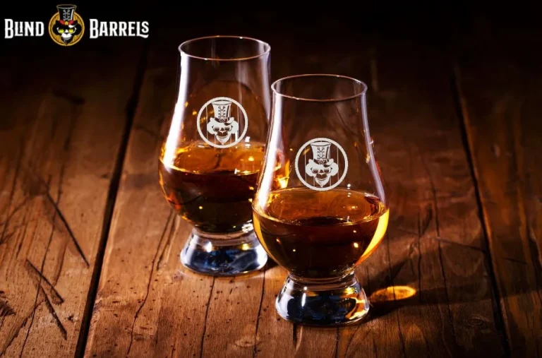 Unique Scotch Drinkers Gifts for Whiskey Lovers Featuring Curated Tasting Kits and Rare Samples
