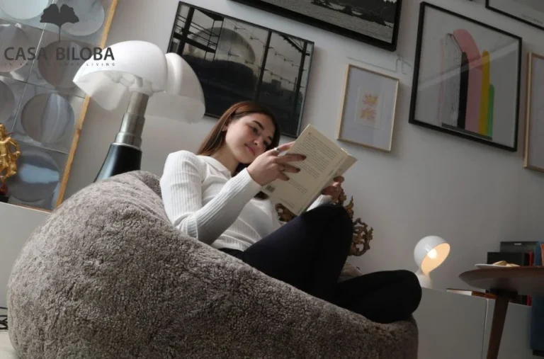 Chauffeuse Côtelée Convertible Rose : Élégance et Confort Modulable pour Votre Intérieur